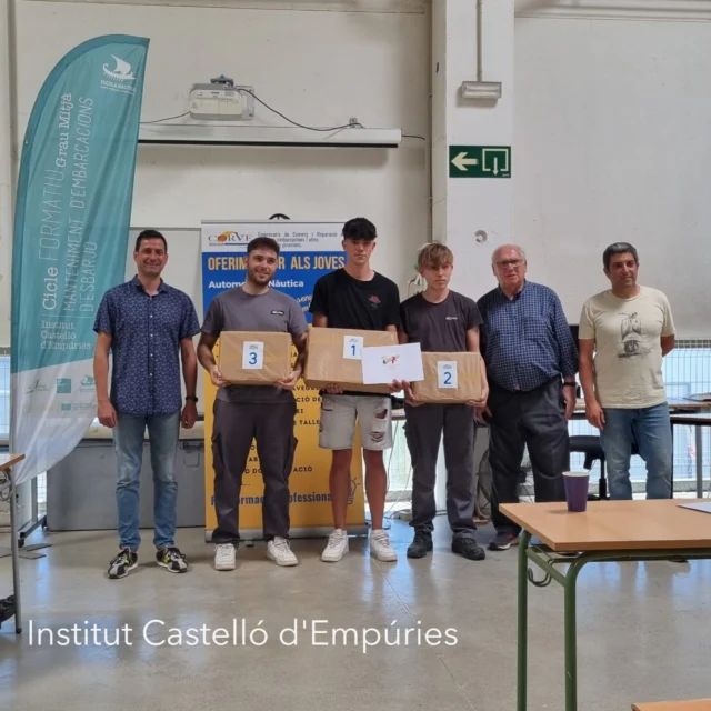 Estuvimos presentes en representacion de #CORVE (Associacion de empresarios de comercio y talleres de reparacion de vehiculos y embarcaciones de Girona) de la seccion de nautica para la entrega de premios a los mejores alumnos del ciclo de nautica del instituto de Castelló d'Empuries. Deseando motiva-los y que continuen creciendo en el sector nautico. 
@escolanauticacastello
#formacionprofesional
#escuelanautica 
@aj_castellodempuries